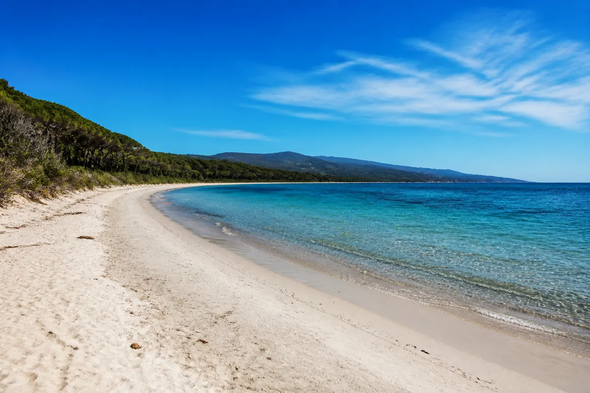 Vacances en Corse bord de mer : où loger sur la Costa Verde
